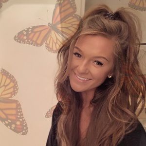 Meet your Posher, Kayli